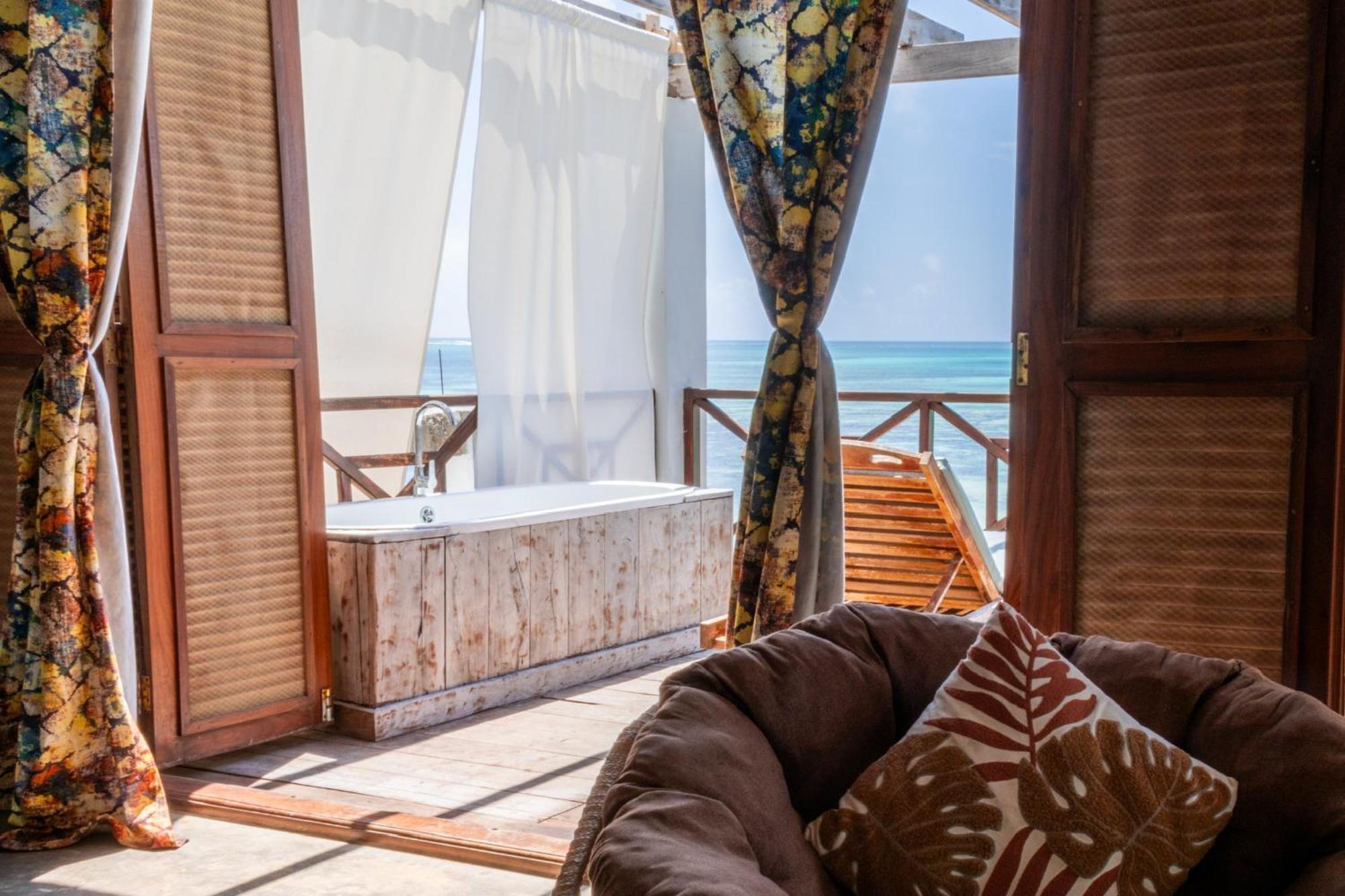 Pili Pili Boho Beach Джамбиани Екстериор снимка
